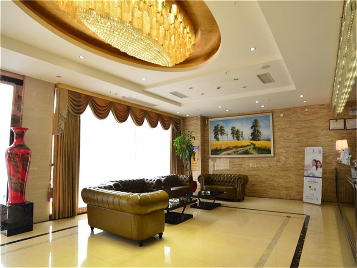 Lavande Hotel Wuhan Railway Station Eksteriør billede