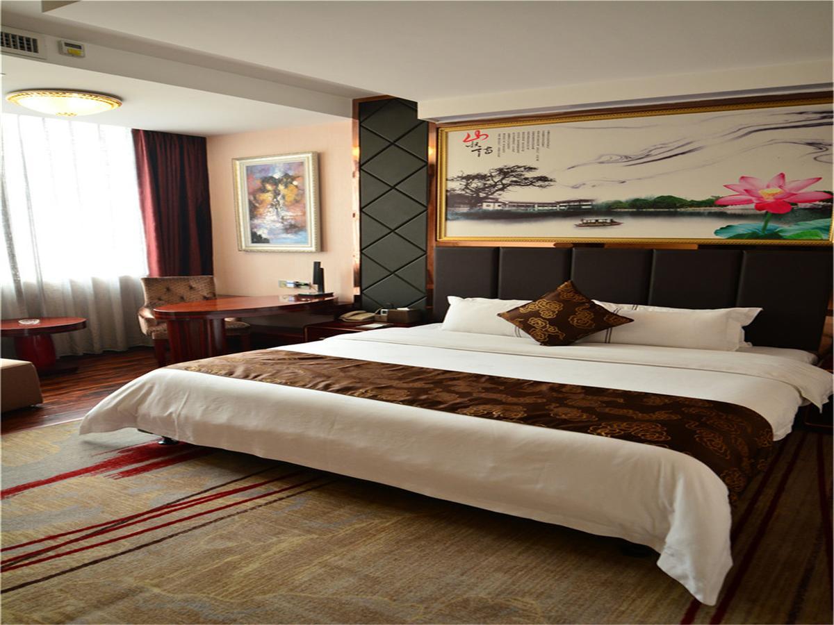 Lavande Hotel Wuhan Railway Station Eksteriør billede