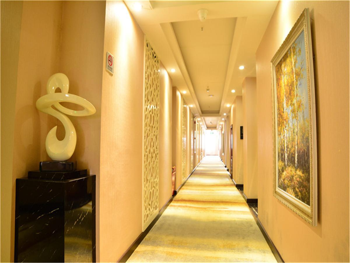 Lavande Hotel Wuhan Railway Station Eksteriør billede